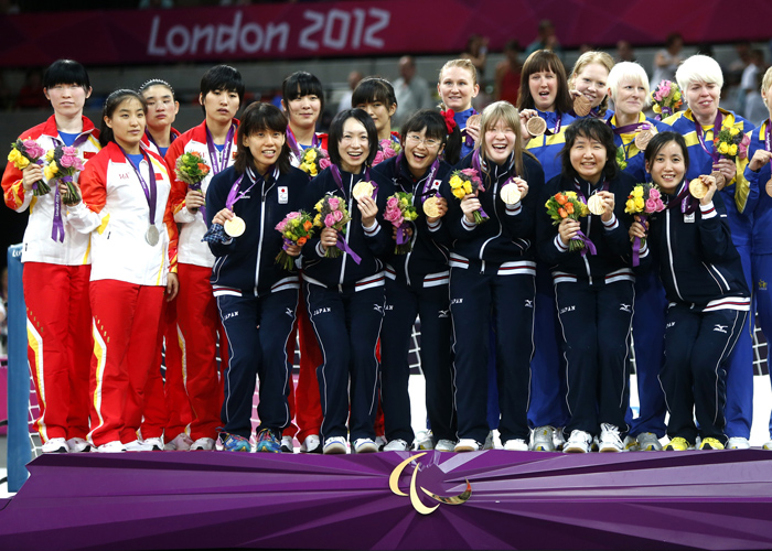 ロンドンパラリンピック　ゴールボール女子日本代表 金メダル　写真／竹見脩吾