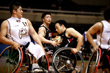 車椅子バスケットボール　　　　写真／竹見脩吾 