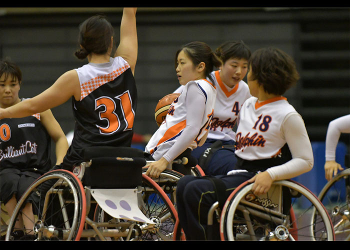 皇后杯第29回日本女子車いすバスケットボール選手権大会　　　　写真／八木敏久