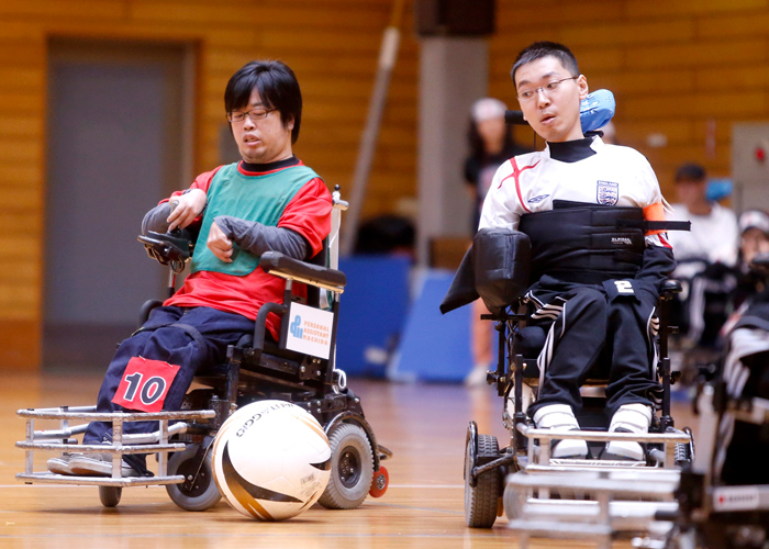 電動車椅子サッカー　　　　写真／竹見脩吾