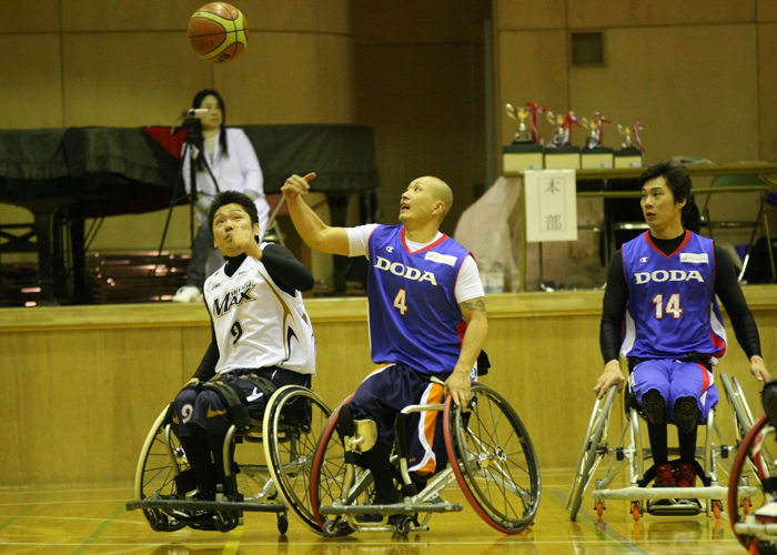 車椅子バスケットボール　　　　写真／阿部謙一郎