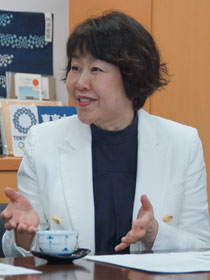 伊藤数子編集長