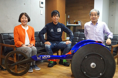 写真：左から伊藤・杉原・二宮