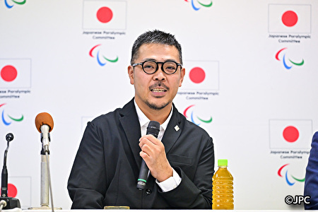 写真：三阪洋行